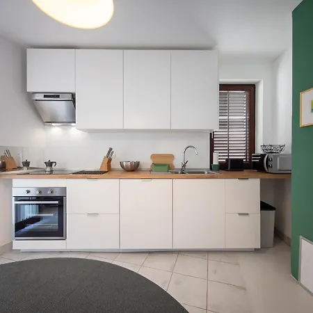 Flora Apartmán Koper